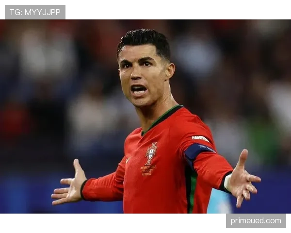 C罗与伊布高龄竞技状态的持续性差异及成因分析