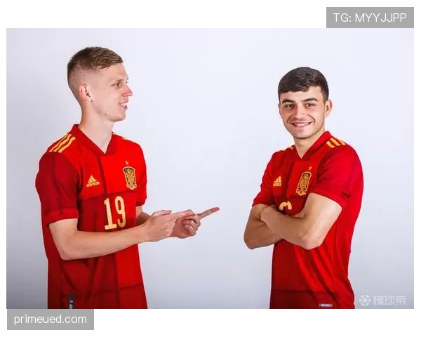 佩德里与奥尔莫：进攻组织核心的角色差异与体系适配机制解析