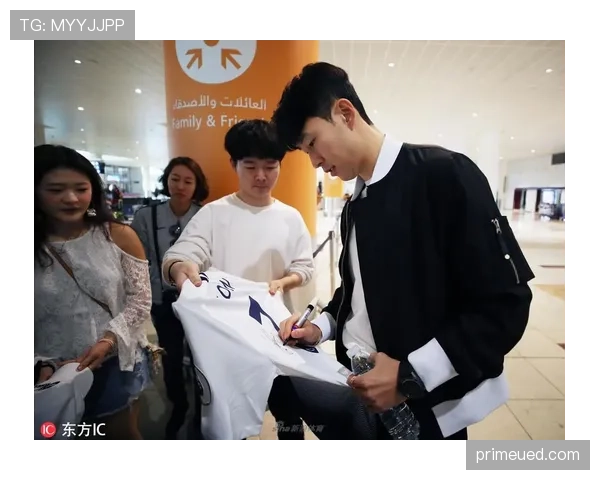 孙兴慜机场随手一拍，行李箱比我每月房租还贵